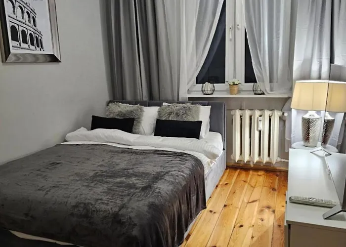 アパート 2-bed In 10 Min To Suntago & Parking ジラルドゥフ