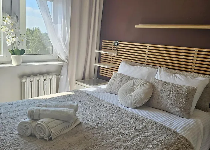 2-bed In 10 Min To Suntago & Parking アパート ジラルドゥフ